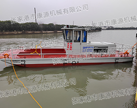 小型打撈船